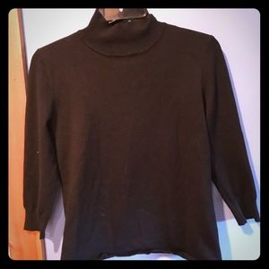 Fitted black Turtleneck